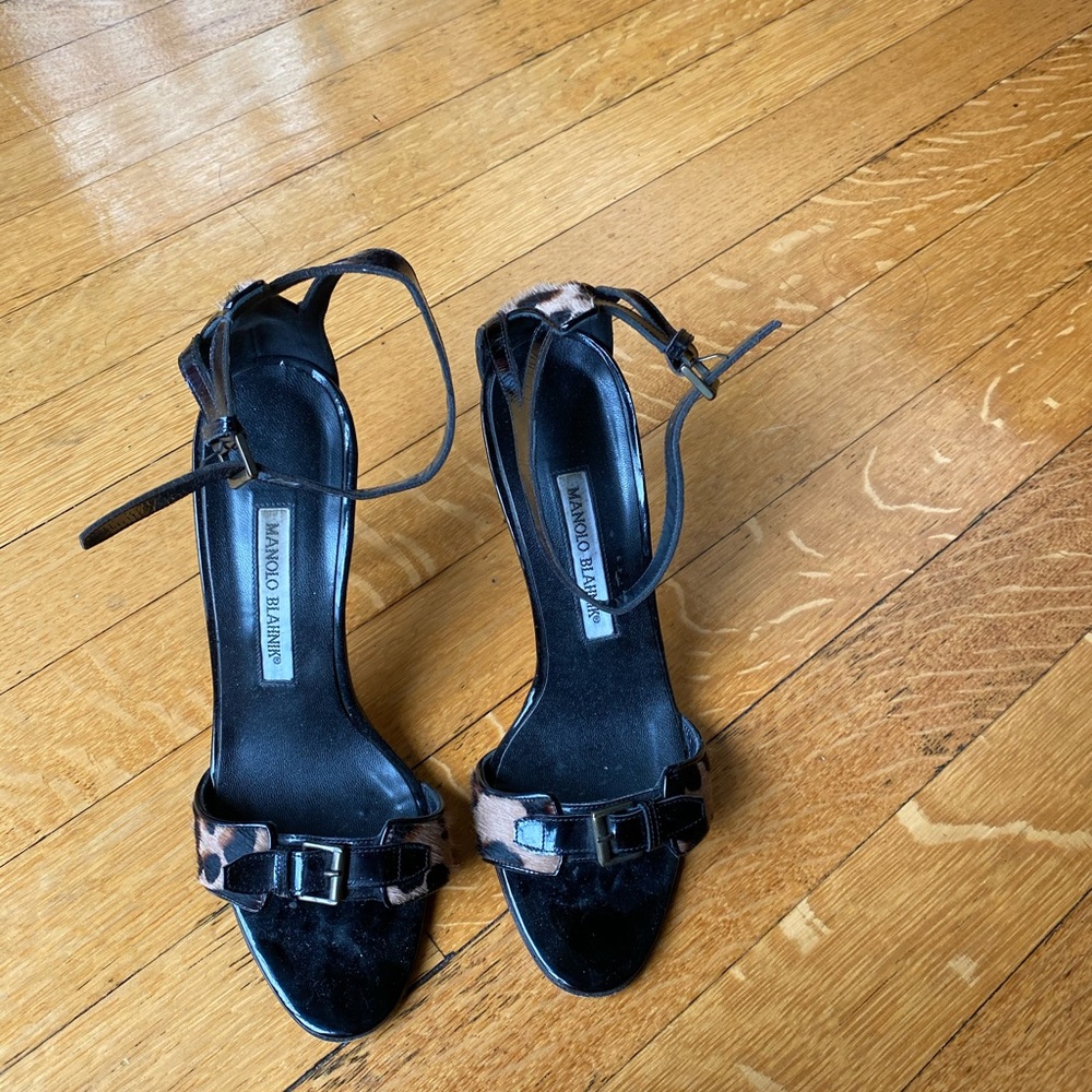 Manolo Blahnik black leather with leopard print